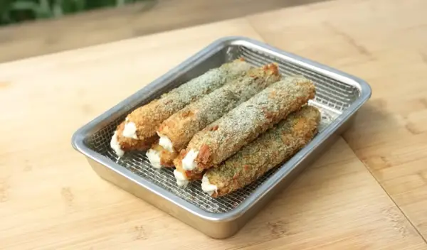 Resep Chikuro, Makanan Populer yang Renyah di Luar dan Lumer di Dalam (Sumber : Youtube | Devina Hermawan)