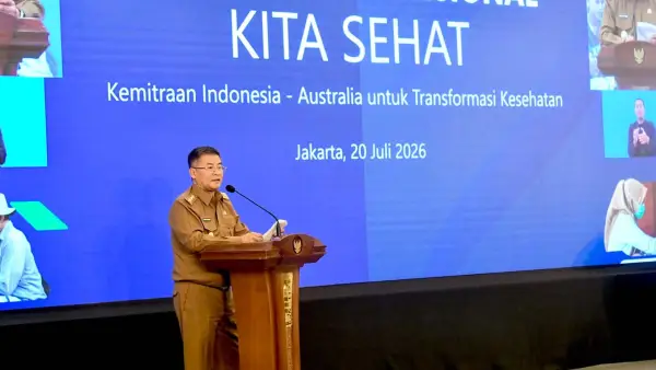 Wagub Jabar Erwan Setiawan saat memberikan sambutan dalam acara Peluncuran Program KITA SEHAT di Kantor Kementerian PPN/Bappenas, Jakarta, Senin (20/7/2026). (Sumber Foto: Humas Jabar)