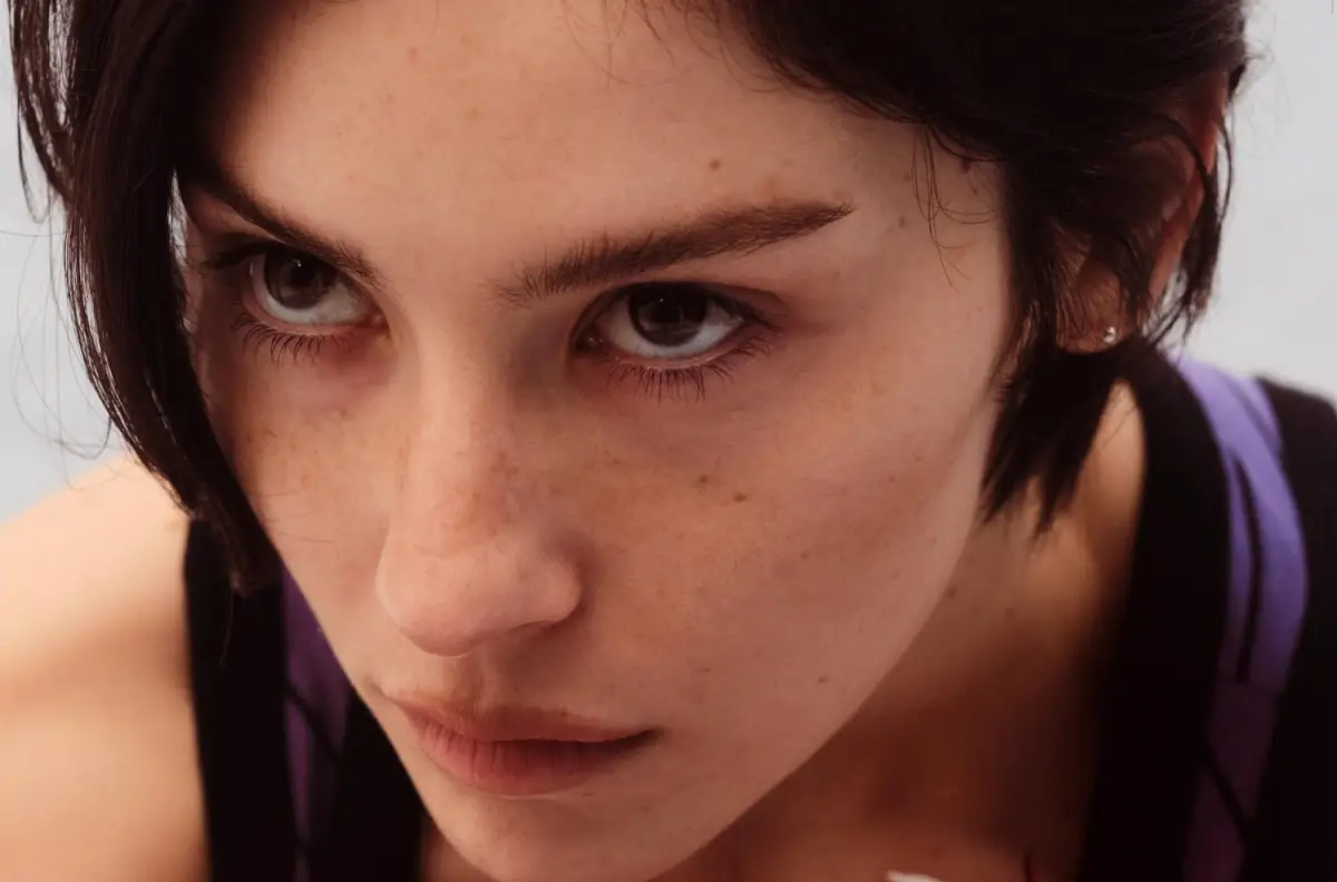Lirik Lagu Good Reason Gracie Abrams: Just to Cover It Up For My Feelings