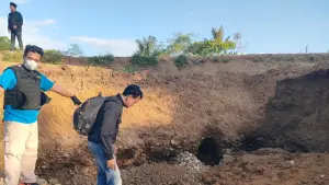 Lokasi longsor tambang emas ilegal di lengkong Kabupaten Sukabumi (Sumber: dok kecamatan) (Sumber : dok polsek)