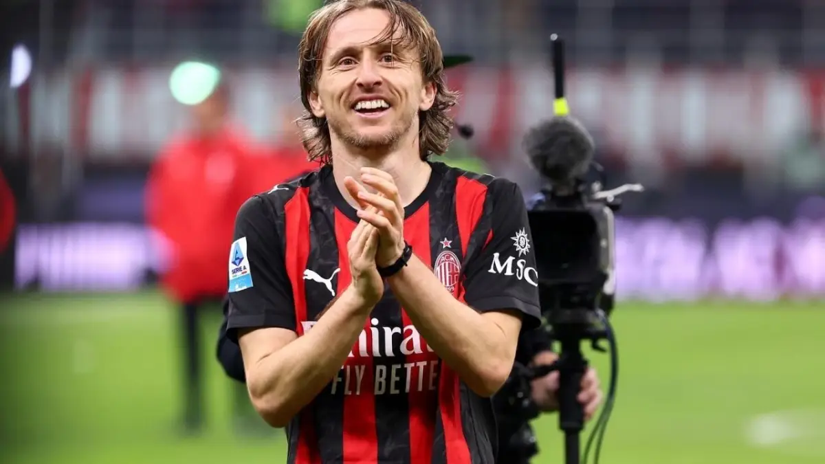 Luka Modric Perpanjang Kontrak di AC Milan hingga 2027, Siap Bermain di Usia 41 Tahun