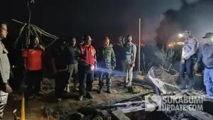 Bupati Sukabumi Asep Japar tinjau lokasi kebakaran di Kasepuhan Ciptamulya (Sumber: sukabumiupdate)