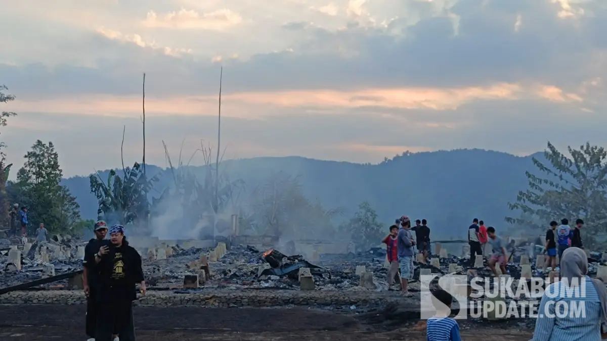 Rumah Gede atau Imah Gede Kasepuhan Ciptamulya Sukabumi rata dengan tanah pascakebakaran.