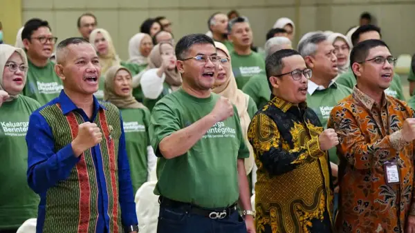 Wagub Jabar Erwan Setiawan saat menghadiri kegiatan Bimbingan Teknis (Bimtek) Keluarga Berintegritas bersama KPK. (Sumber Foto: Humas Jabar)