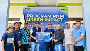 PT PNM melaksanakan PNM Green Impact: Penanaman Mangrove dalam rangka memperingati Hari Mangrove Sedunia di pesisir Kabupaten Sukabumi | Foto : dok. pnm
