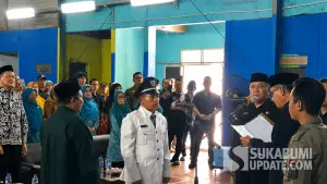 Pj Kepala Desa Babakanjaya, Ujat Sudrajat, resmi dilantik di Kecamatan Parungkuda, Kabupaten Sukabumi, Selasa (28/7/2026 | Foto : Ibnu Sanubari