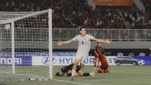 Selebrasi Mitchell Baker setelah berhasil mencetak gol ke gawang Kamboja. (Sumber: Instagram/@_mitchell.baker)