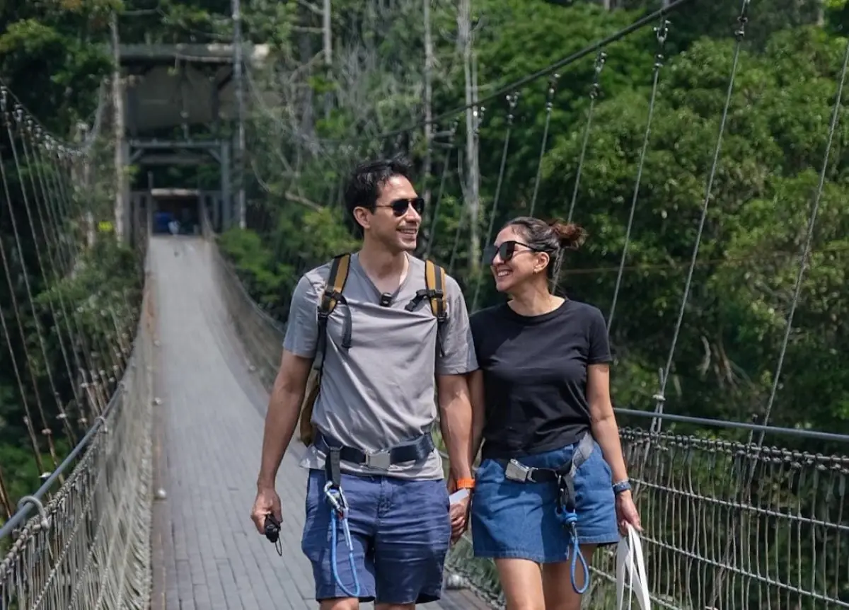 Darius Sinathrya Ajak Donna Agnesia Liburan ke Situ Gunung: Finally! Bisa Jalan-Jalan