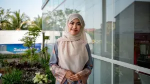 Fatin Nur Aisyah, Mahasiswi asal Kuala Lumpur Malaysia yang menambatkan hati dan cita di PAI UM Bandung. (Sumber Foto: Dok. UM Bandung)