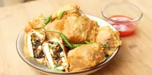 Resep Tahu Kipas Isi Seafood, Ide Camilan Pedas Renyah untuk Teman Akhir Pekan (Sumber : Youtube | Devina Hermawan)