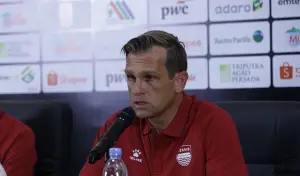 Igor Tolic pimpin konferensi pers setelah laga Persib Bandung vs Tampines Rovers. (Sumber: web/persib.co.id)