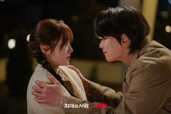 K-Drama My Bias, My Boss, Kisah Karyawan Baru yang Terjebak Cinta Segitiga (Sumber : MyDramaList)