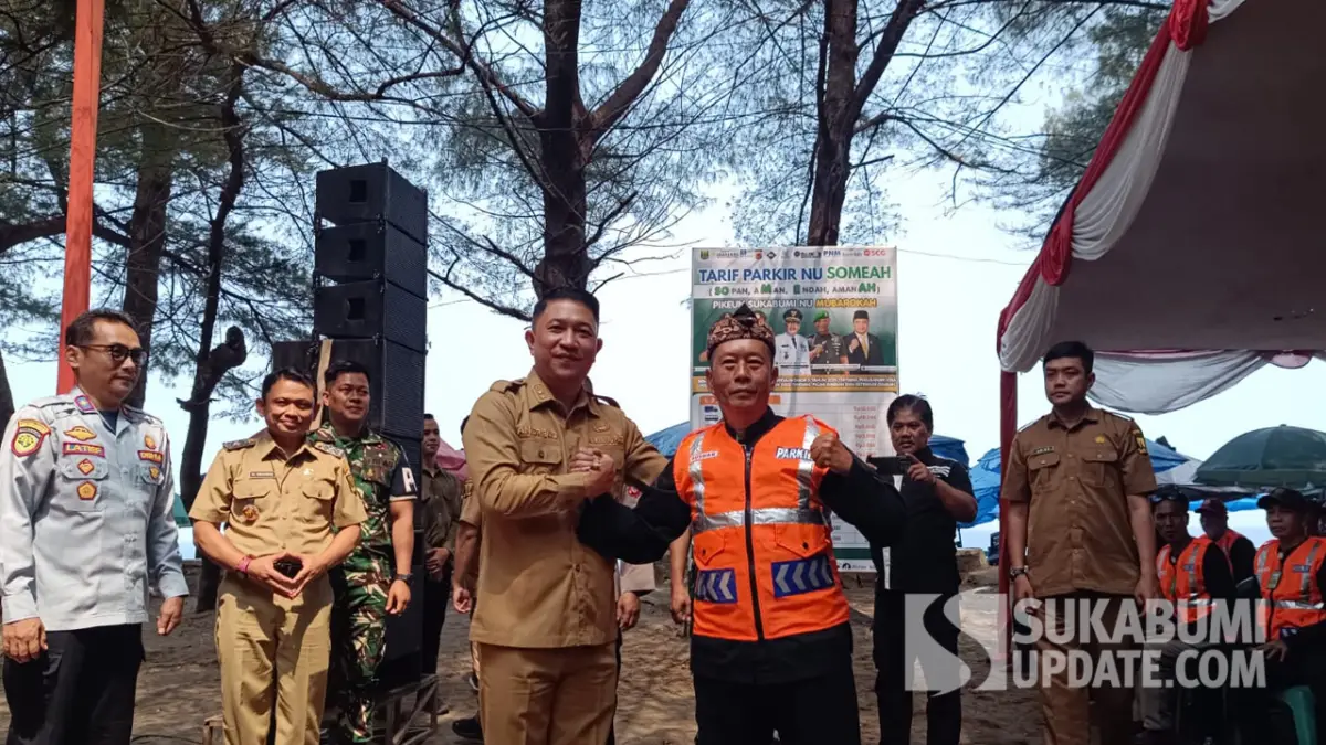 Pemkab Sukabumi Mulai Berlakukan Tarif Parkir Resmi di 13 Lokasi Wisata, Petugas Pakai Rompi Khusus