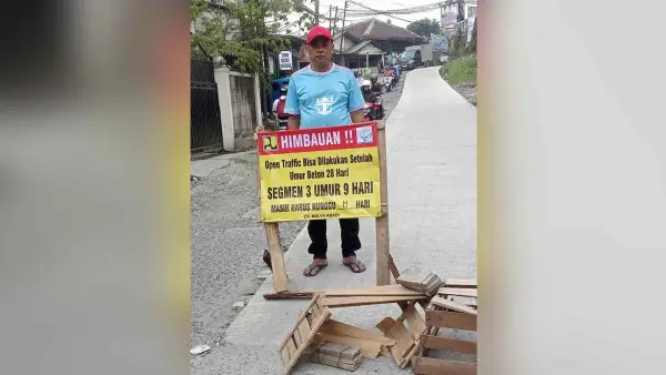 Progres rekonstruksi Jalan Caringin-Cidahu di Kecamatan Cidahu telah mencapai sekitar 67 persen. (Sumber Foto: Istimewa)