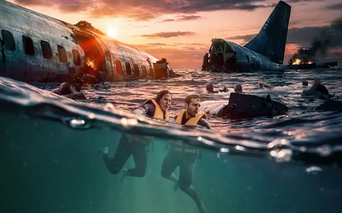 Sinopsis Film Deep Water, Kisah Penumpang Pesawat yang Terjebak di Laut Penuh Hiu