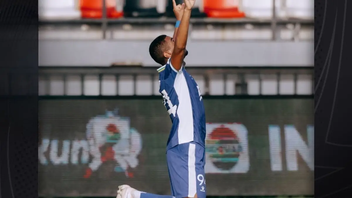 Persib Bandung Unggul 2-0 atas Persija Jakarta di Babak Pertama, Uilliam Barros dan Balsa Sekulic Bawa Maung Bandung Memimpin