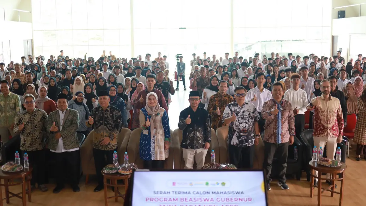Orang Tua Penerima Beasiswa Gubernur Jabar: Harapan Baru Masa Depan Anak Kami