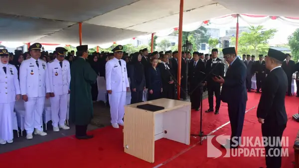 Prosesi pelantikan ratusan pejabat baru di lingkungan Pemkab Sukabumi 2026. 26 diantaranya Camat, 21 Sekcam dan 3 lurah baru. (Sumber Foto: SU/Ilyas)