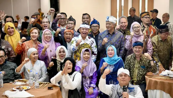 Sekda Jabar Herman Suryatman saat menghadiri Pertemuan Majelis Musyawarah Sunda di Gedung Imeri FKUI, Jakarta Pusat, Sabtu (8/8/2026). (Sumber Foto: Humas Jabar)