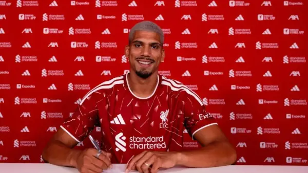 Ronald Araujo gabung Liverpool dengan status pinjaman dari Barcelona. (Sumber: web/Liverpoolfc.com)