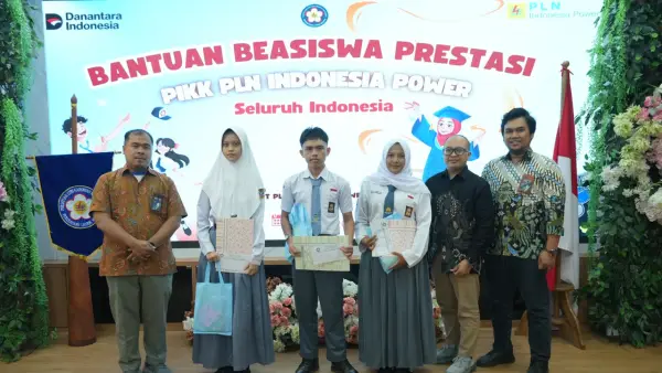 Bantuan Beasiswa Pestasi oleh PLN Indonesia Power. (Sumber: Istimewa)