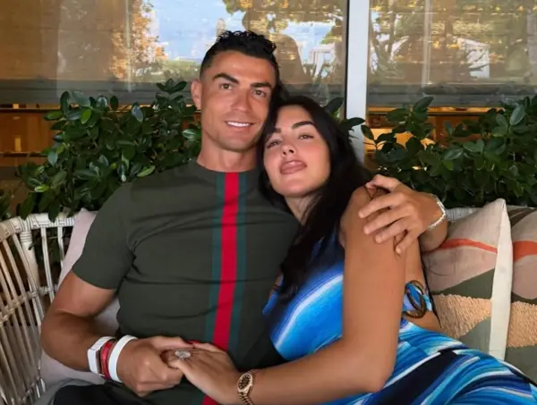 Cristiano Ronaldo dan Georgina Rodriguez Resmi Menikah Setelah 10 Tahun Berpacaran (Sumber : Instagram/@cristiano)