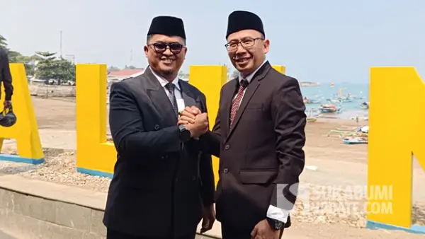 Kadisperkim Kabupaten Sukabumi, Sendi Apriadi (Kiri) dan Arianja Hasbul Wafi Sekdis perkim (Kanan). (Sumber : SU/Ilyas).