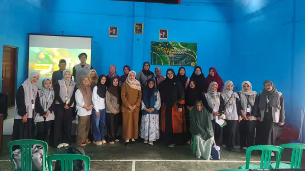 Kegiatan Mahasiswa KKN LPCR Kelompok A-PCM Pacet, UMMI. | Foto: Istimewa
