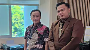Diren Pandimas bersama Stafsus Kementerian ESDM. (Sumber : Istimewa.)