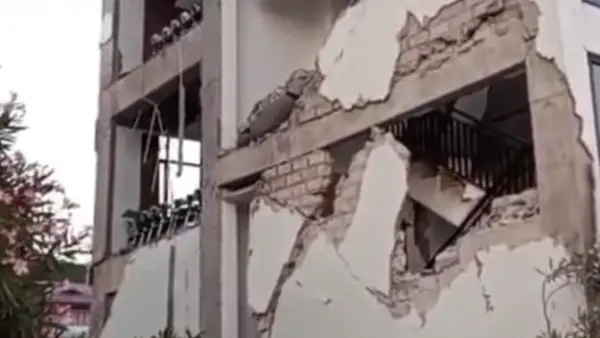 Kerusakan pasca gempa M7,7 NTT di Unika St Paulus, Ruteng, Flores. (Sumber: dok warga)