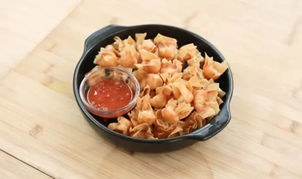 Resep Mini Crispy Wonton, Gurih di Dalam dan Renyah di Luar yang Bikin Ketagihan (Sumber : Youtube | Devina Hermawan)