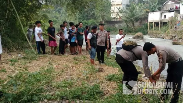 Polisi mengevakuasi mayat perempuan yang ditemukan di pinggir Sungai Cicatih, Kampung Sukamaju RT 02/01 Desa Warnajati, Kecamatan Cibadak, Kabupaten Sukabumi, Minggu (16/8/2026). | Foto: Istimewa