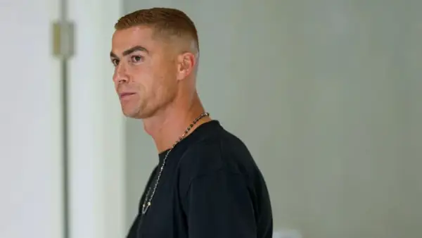Cristiano Ronaldo insyaratkan pensiun dari dunia sepak bola (Sumber: web/en.as.com)