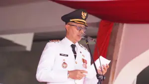 Wali Kota Sukabumi, Ayep Zaki saat berpidato dalam Upacara HUT ke-81 RI. (Sumber: Dokpim)