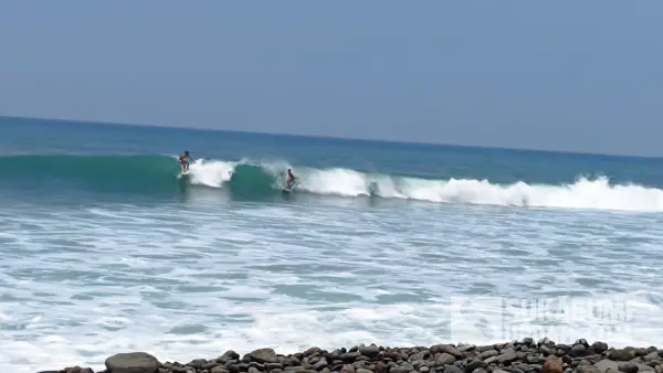 15-17 Agustus, Surfing Competition Open Professional 2026 di Pantai Cimaja, Kecamatan Cikakak, Kabupaten Sukabumi. (Sumber : sukabumiupdate)
