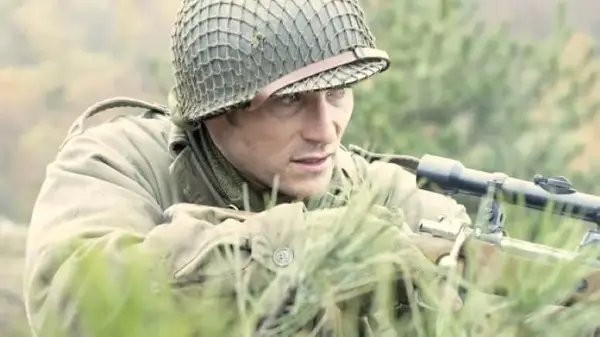 Cuplikan Film Lucky Strike: Misi Bertahan Hidup Scott Eastwood di Tengah Perang Dunia II (Sumber : IMdb)