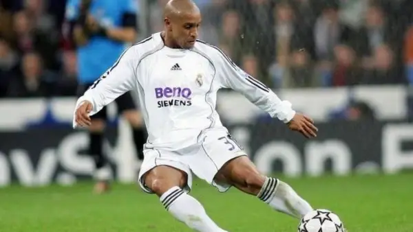 Roberto Carlos dikabarkan memeluk agama Islam (Sumber: Pinterest)