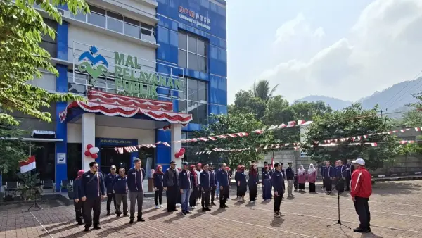 Dalam rangka memeriahkan Hari Ulang Tahun (HUT) ke-81 Kemerdekaan Republik Indonesia, keluarga besar DPMPTSP menggelar berbagai kegiatan penuh kebersamaan. (Sumber: DPMPTSP)