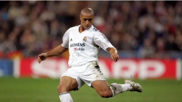 Roberto Carlos tepis isu masuk agama Islam (Sumber: Pinterest)