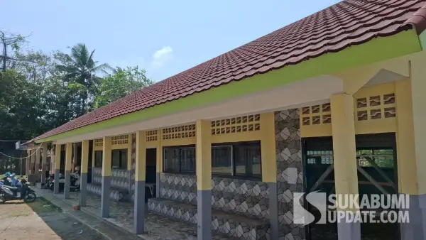 Kondisi ruang kelas 1 dan 2 di SDN Cibeureum, Desa Buniasih, Kecamatan Tegalbuleud, Kabupaten Sukabumi, setelah direhabilitasi, Kamis (20/8/2026). | Foto: SU/Ragil Gilang