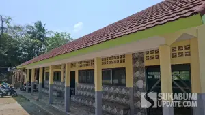 Kondisi ruang kelas 1 dan 2 di SDN Cibeureum, Desa Buniasih, Kecamatan Tegalbuleud, Kabupaten Sukabumi, setelah direhabilitasi, Kamis (20/8/2026). | Foto: SU/Ragil Gilang