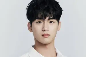 Agensi Hong Min Gi Bantah Tuduhan Kekerasan dari Mantan Pacar, Siap Tempuh Jalur Hukum (Sumber : X/@soompi)