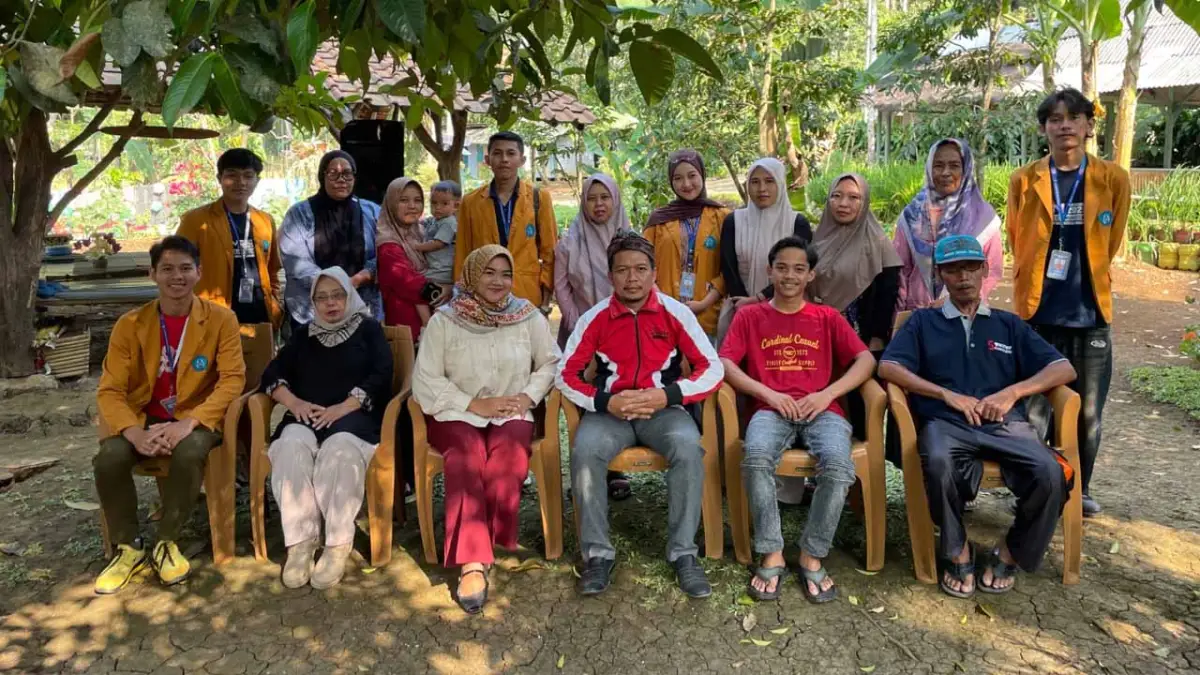 Dorong Ketahanan Pangan, Mahasiswa KKM 01 STKIP Bina Mutiara Sukabumi Dampingi Program KETAPANGMAS di Gunungguruh