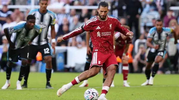 Gol penalti Dominik Szoboszlai selamatkan Liverpool dari kekalahan atas Newcastle United (Sumber: web/espn.com)