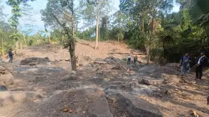 kawasan Objek Diduga Cagar Budaya atau (ODCB) Gunung Tangkil di Cikakak Sukabumi (Sumber: sukabumiupdate)