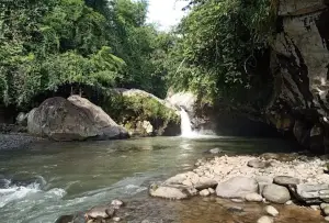 Curug Masigit, salah satu destinasi wisata alam yang bisa dijadikan tujuan berlibur saat akhir pekan tiba. (Sumber : Gmaps)