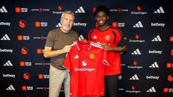 Carlos Baleba resmi gabung Manchester United (Sumber: web/manutd.com)