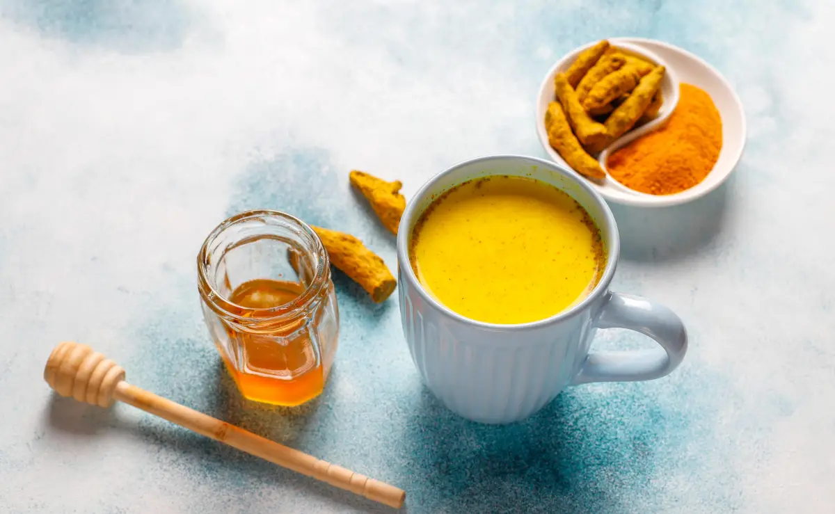 7 Jenis Jamu Tradisional Berbahan Dasar Kunyit yang Populer di Indonesia