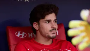 Barcelona didenda setelah adanya kasus dalam perekrutan Julian Alvarez dari Atletico Madrid (Sumber: web/espn.com)