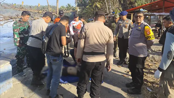 Ditemukan Jumat (28/8/2026) pagi, Mayat Tanpa Identitas Ditemukan Tergeletak di Tepi Pantai Karang Hawu Cisolok. (Sumber : Istimewa.)
